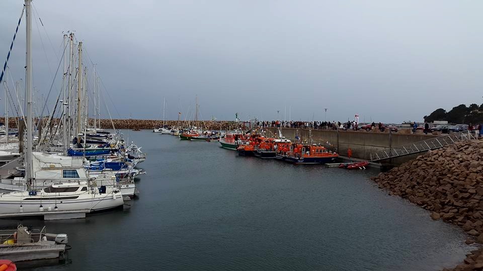 Les vedettes de sauvetage dans le port de Trébeurden