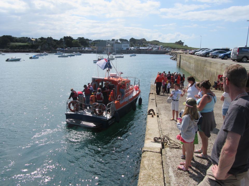 Promenades en canot de sauvetage au Port en Fête au Diben