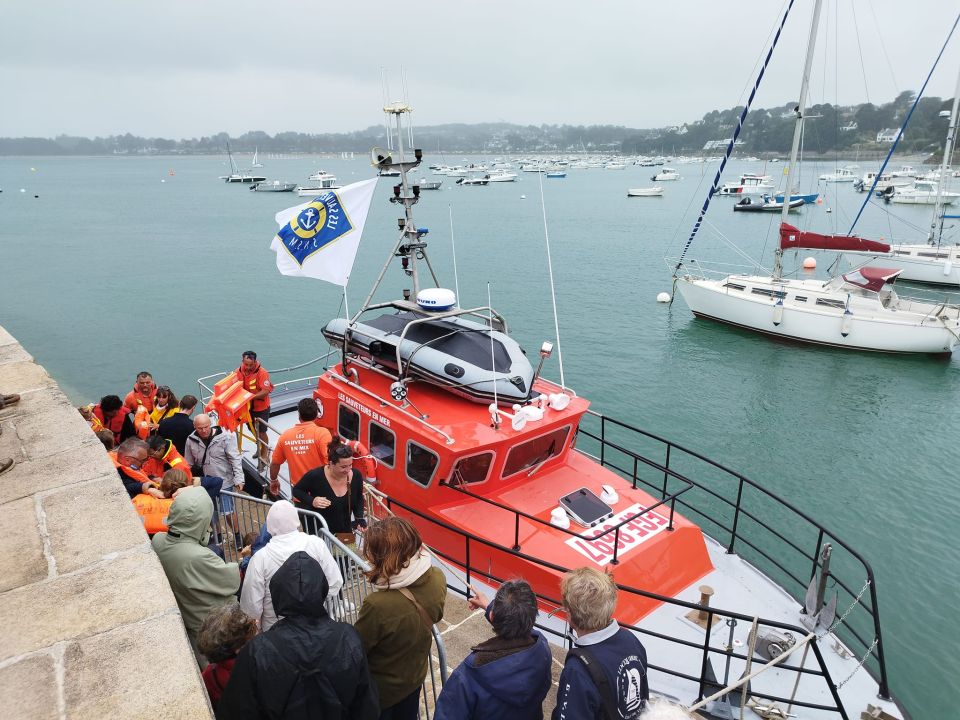 LA vedette SNS271 à la fête de la SNSM de Locquirec