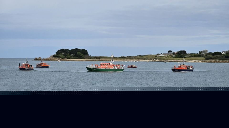 Parade des bateaux SNSM à Térénez